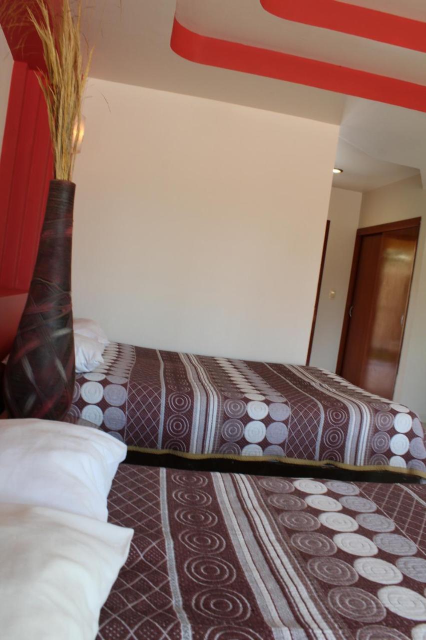 Hotel Real De Cortes Los Reyes  Esterno foto